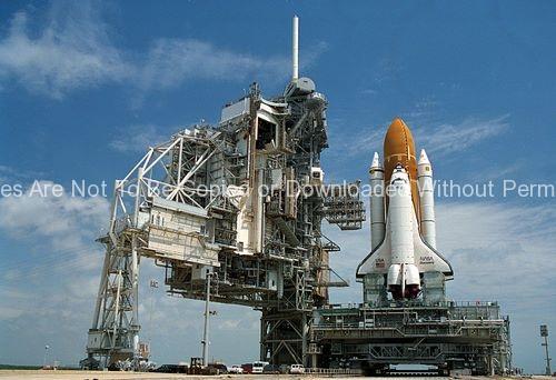 STS-70 Rollout (Discovery) GPN-2000-000974