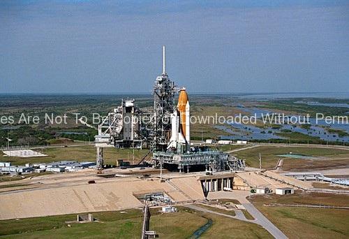 STS-75 Rollout (Columbia) GPN-2000-000970